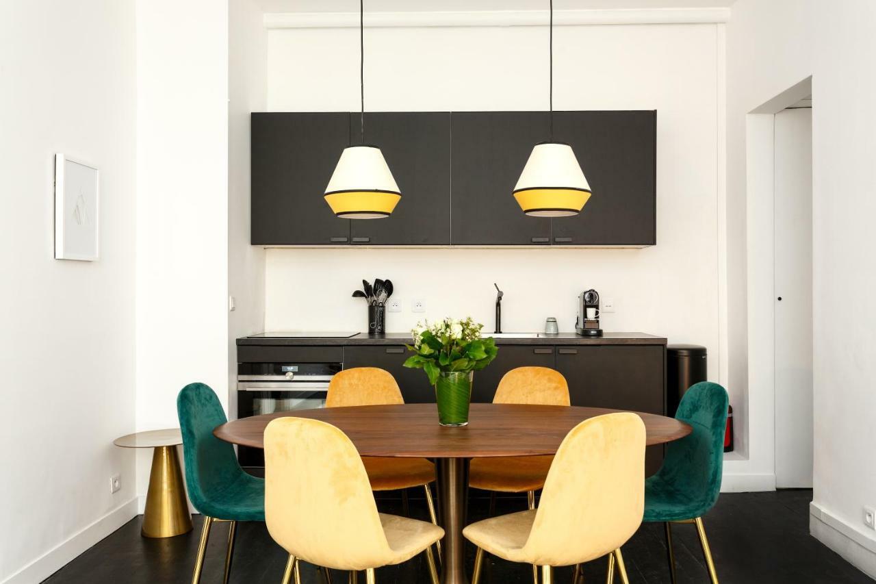 Habitat Parisien - Ponthieu Champs Elysees Paris