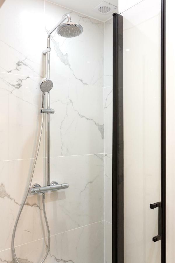 Habitat Parisien - Ponthieu Champs Elysees Apartment Paris