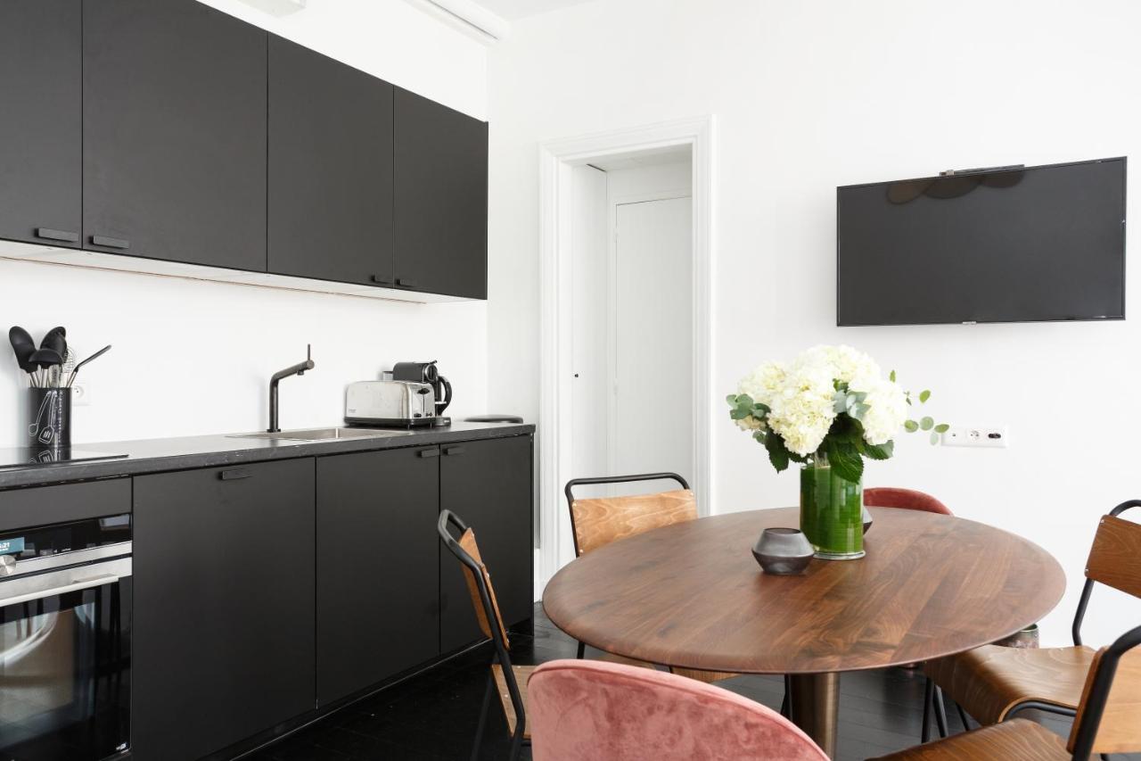 Habitat Parisien - Ponthieu Champs Elysees *